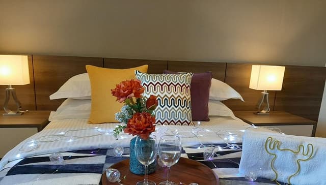 3-Bedroom Executive Suite with Balcony & Genting View