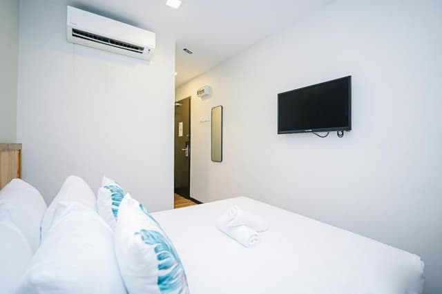 Standard Queen Room