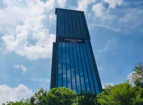 Sky pool 4 star hotel grade stay in i-City 2 Sky pool 4 star hotel grade stay in i-City 2