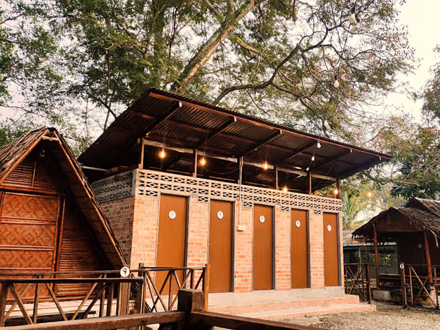 Double Room with Fan And Shared Bathroom