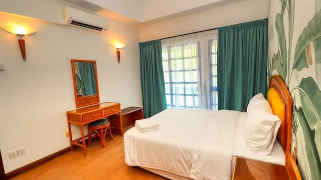 3-Bedroom Beach View Unit with Balcony