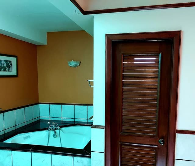 Executive Chalet, Sea View