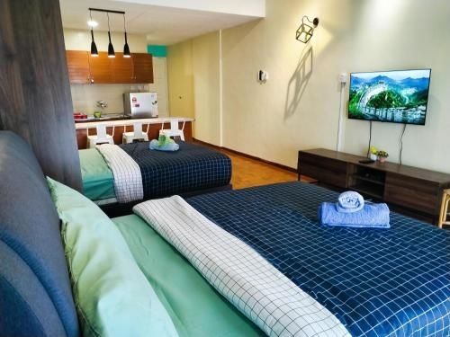 Seaview 6pax Regency Tanjung Tuan by Idealhub4