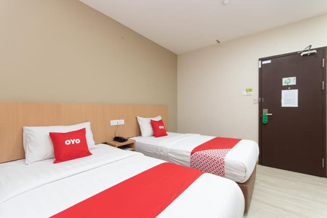 Standard Twin Room