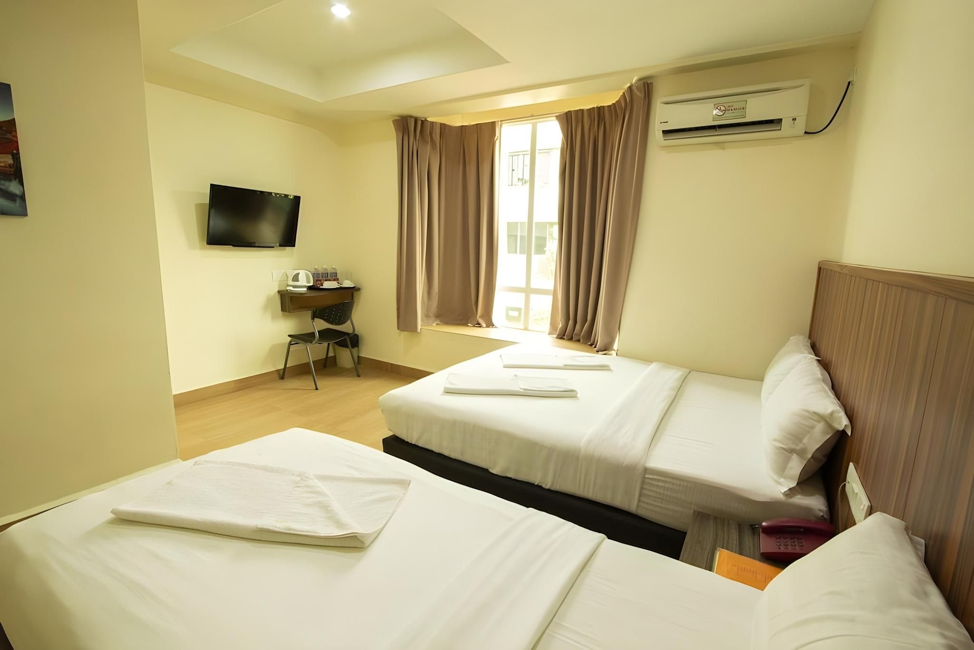 Expo Hotel3