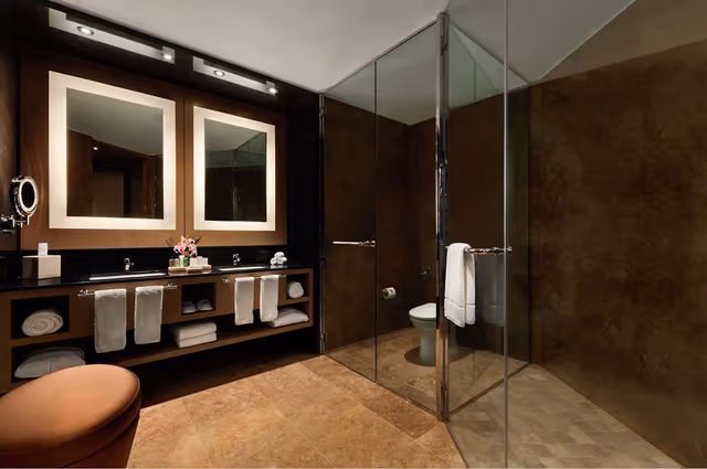 1 KING 1 BEDROOM EXECUTIVE FLOOR SUITE