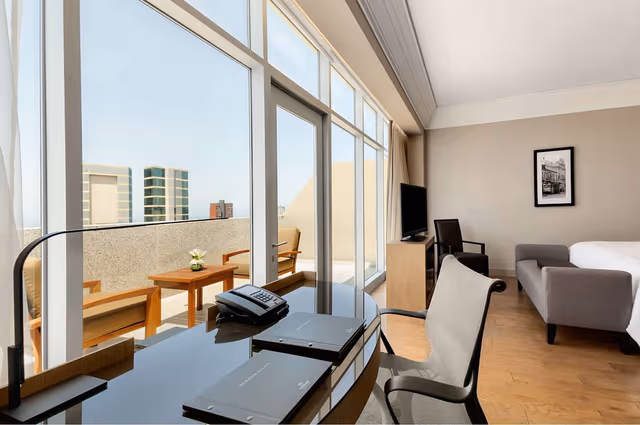 1 KING EXECUTIVE BALCONY