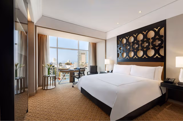 1 KING BED DELUXE ROOM