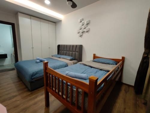 อพาร์ตเมนต์ 3 ห้องนอน 2 ห้องน้ำส่วนตัว ขนาด 94 ตร.ม. – กลางเมืองกูชิง (A.Foo Homestay 4 @ Jazz Suite 4 Vivacity Megamall)2