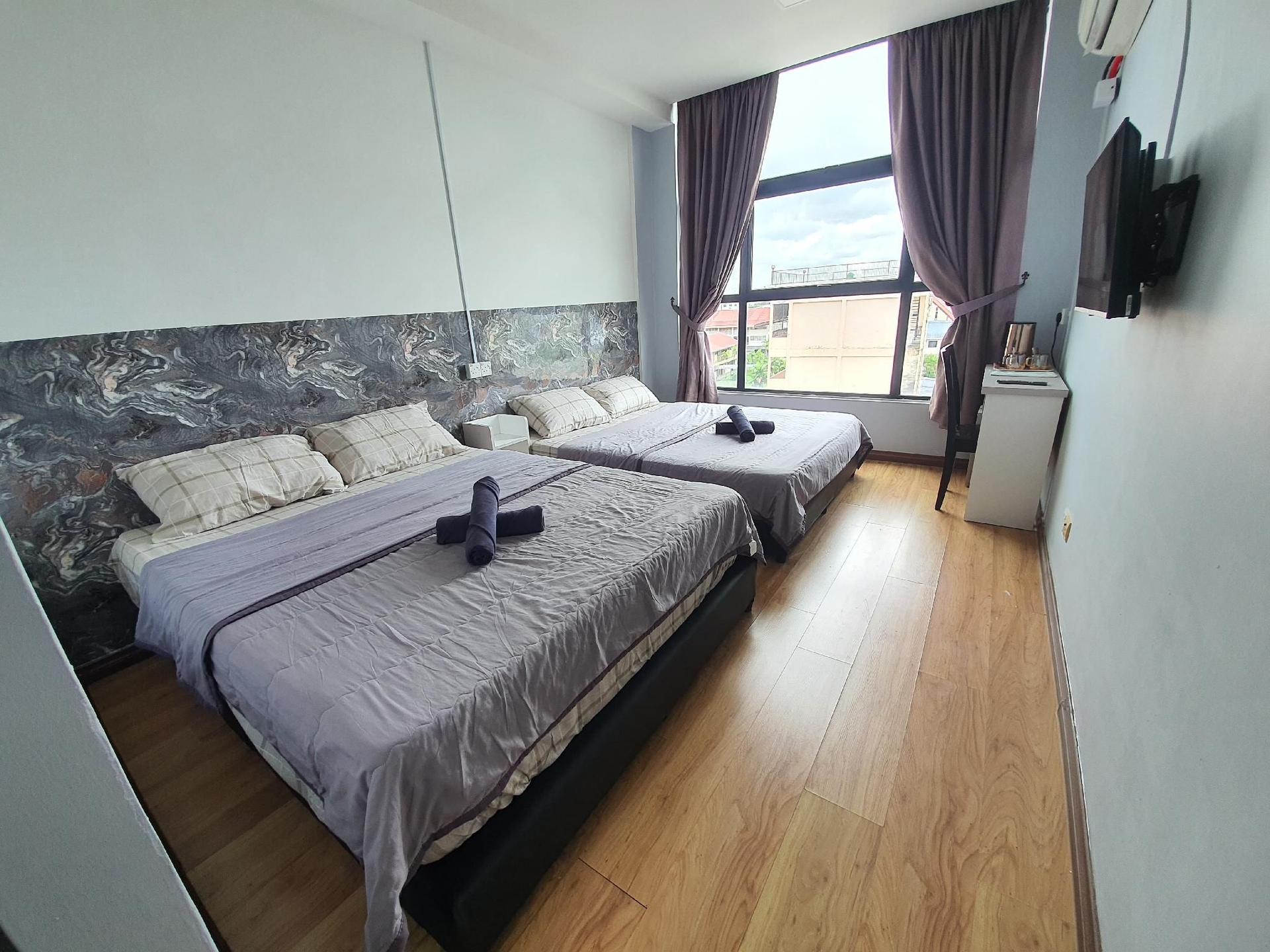 อพาร์ตเมนต์ 1 ห้องนอน 1 ห้องน้ำส่วนตัว ขนาด 88 ตร.ม. – กลางเมืองกูชิง (Kitty Homestay 4-04MB Roxy Apartment Kuching)4