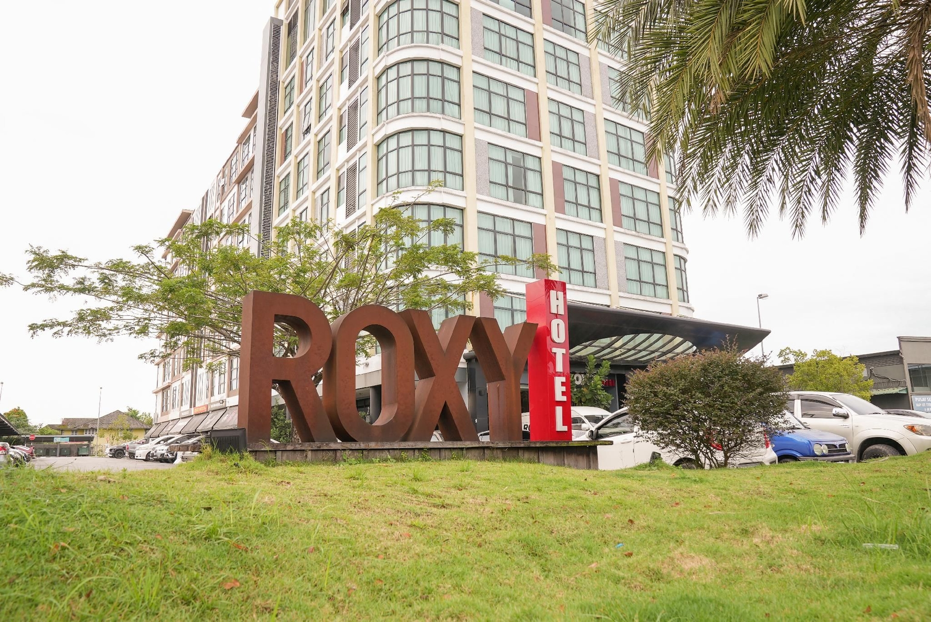 Roxy Hotel & Apartments3
