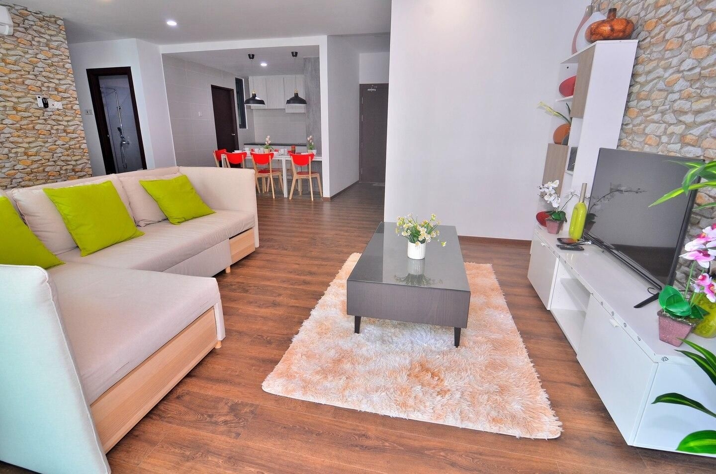 บ้านเดี่ยว 3 ห้องนอน 2 ห้องน้ำส่วนตัว ขนาด 97 ตร.ม. – กลางเมืองกูชิง (Vivacity Megamall New Jazz Suite LV 8-03A)1
