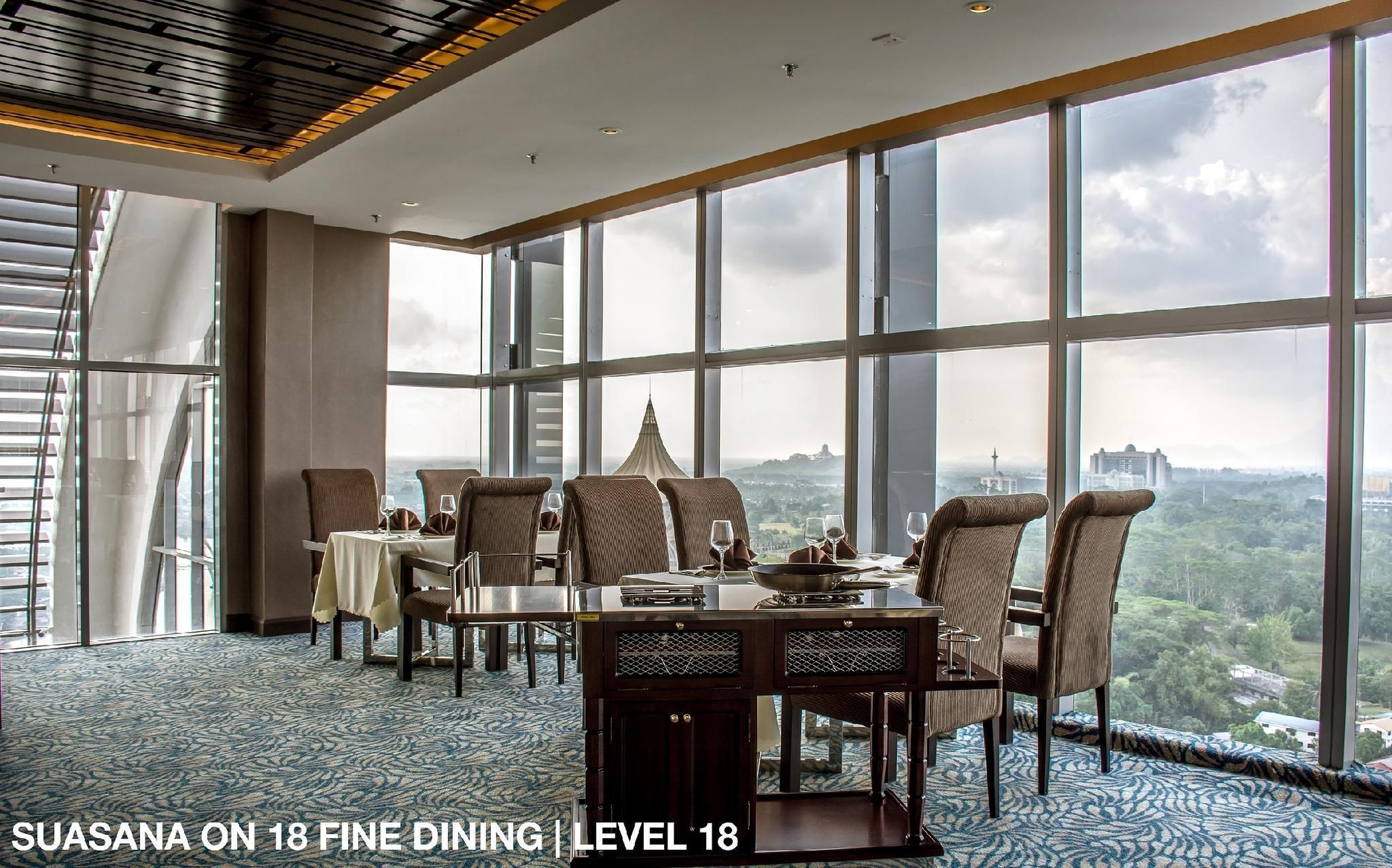 โรงแรมริเวอร์ไซด์ มาเจสติก - อัสตานา วิง (Riverside Majestic Hotel - Astana Wing)1