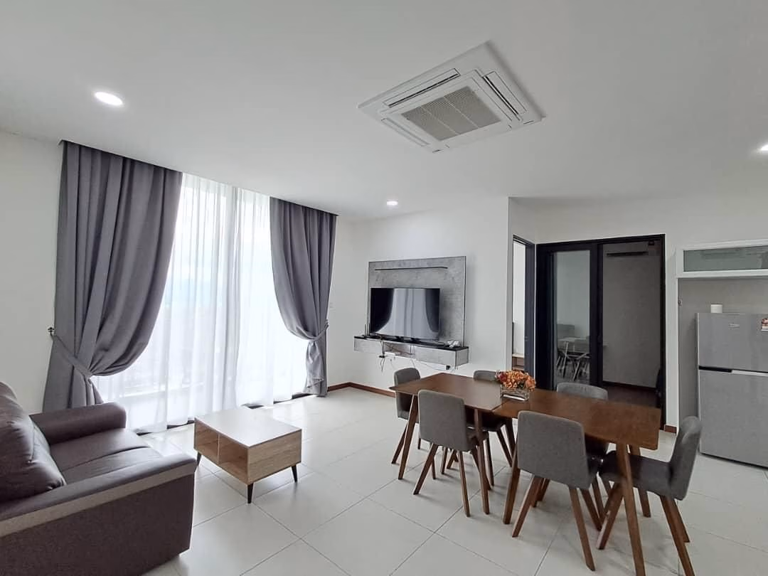 อพาร์ตเมนต์ 4 ห้องนอน 3 ห้องน้ำส่วนตัว ขนาด 1400 ตร.ม. – กลางเมืองกูชิง (Podium Premium 4 Bed Room)2