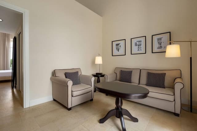Suite, 1 Queen Bed with Sofa bed