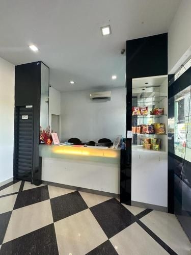 วัน พอยต์ โฮเทล แอร์พอร์ต กูชิง (One Point Hotel Airport Kuching)1