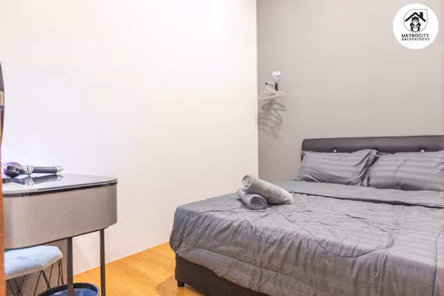 Standard - Queen Room