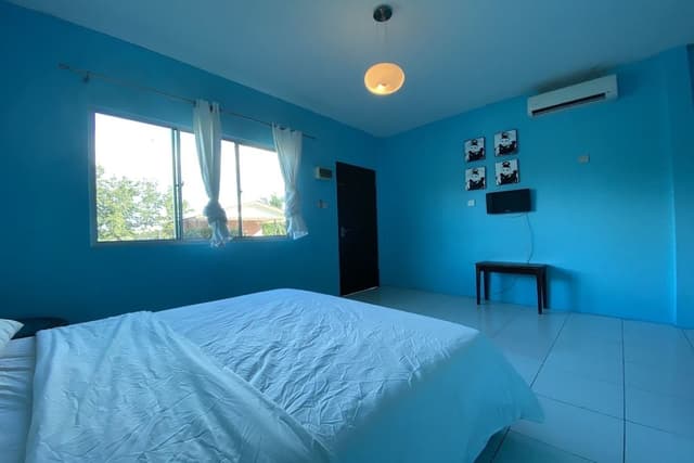 Room, Private Bathroom
