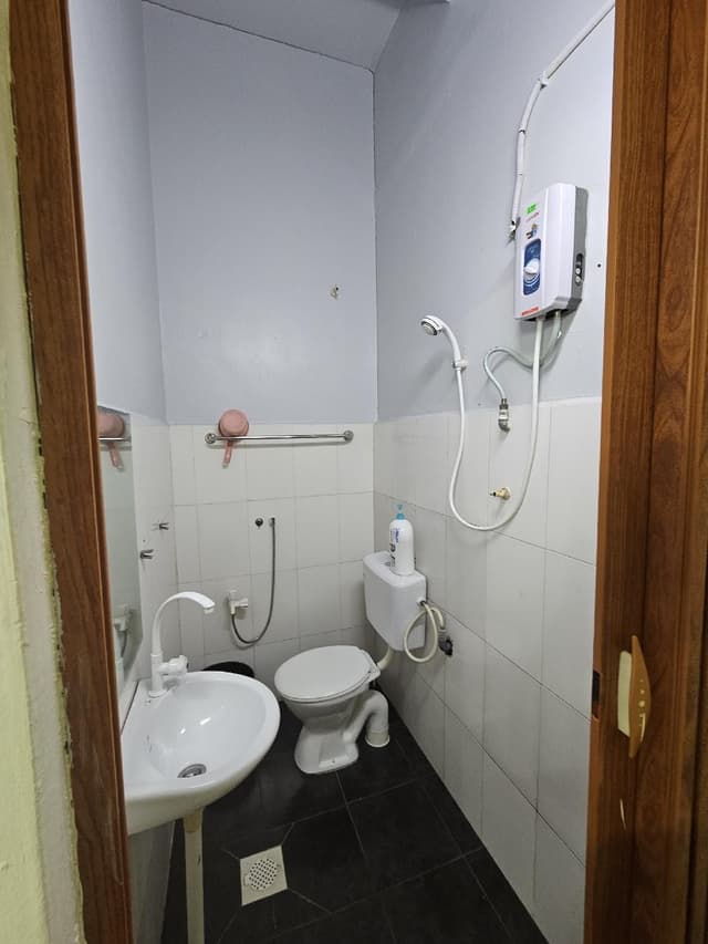 Family Room - 4 Adults, 1 Child