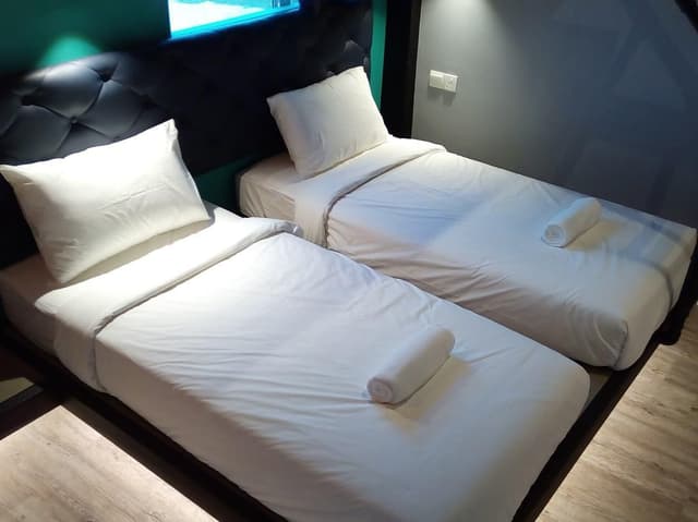 Deluxe Twin Room