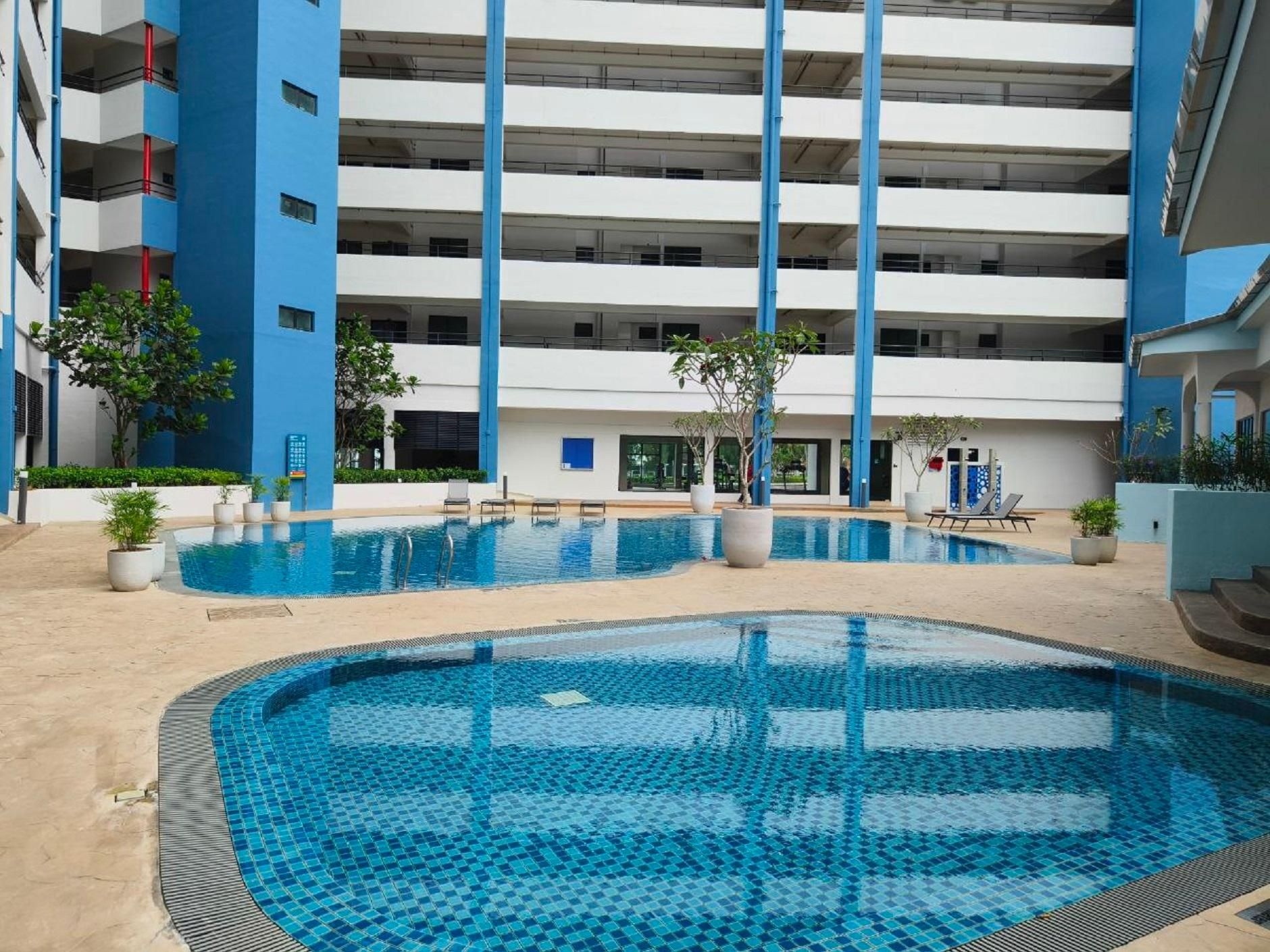 Melaka 2 Bedroom 180° Seaview Apartment G07170