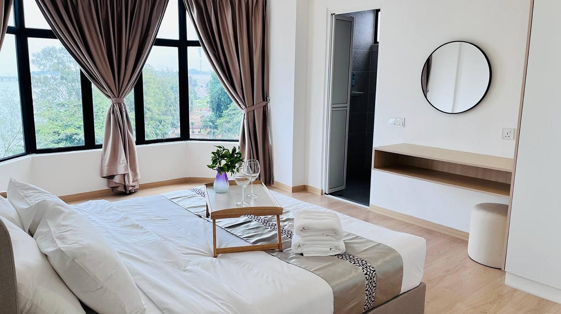 Melaka 2 Bedroom 180° Seaview Apartment G07173