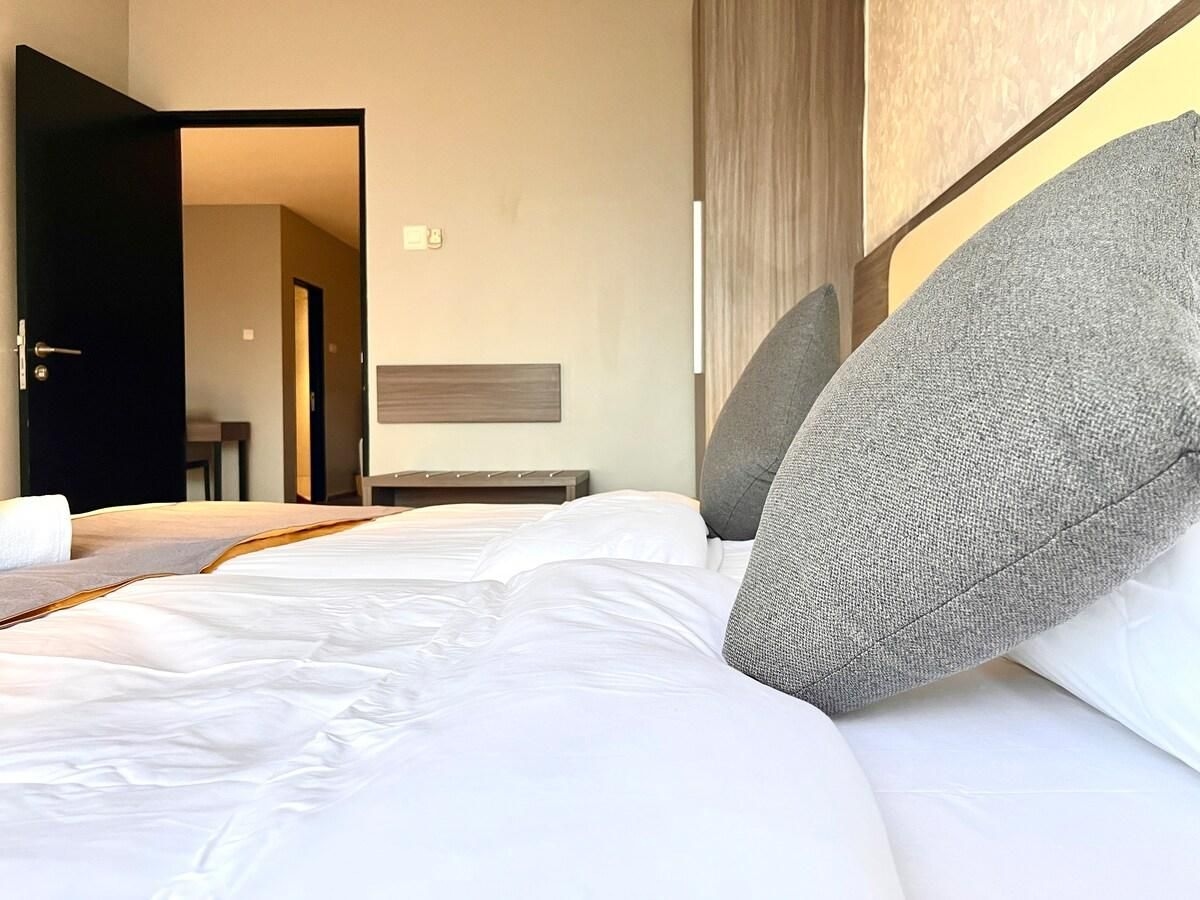 อพาร์ตเมนต์ 1 ห้องนอน 1 ห้องน้ำส่วนตัว ขนาด 55 ตร.ม. – ดูเรียน ตุงกัล (Cityscape Haven: Cozy Studio with Twin Beds)4