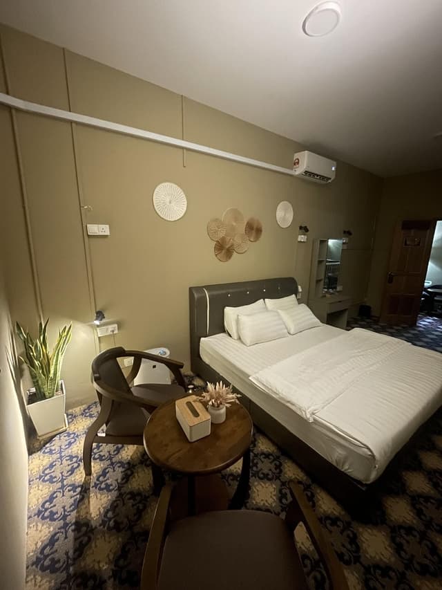 Suite with King Bed