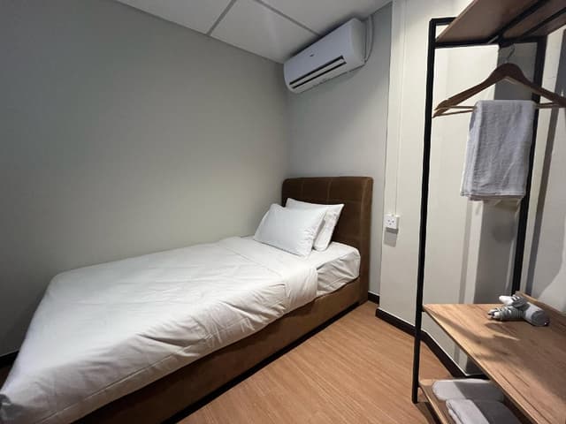 Single bed room