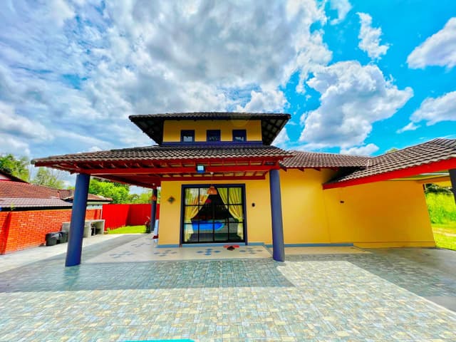 4 Bedrooms Villa