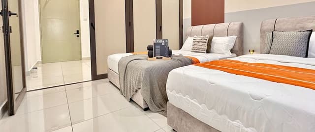 Luxury Apartment, 4 Bedrooms, Accessible, City View