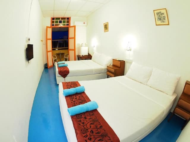 Deluxe Family Room with Balcony
