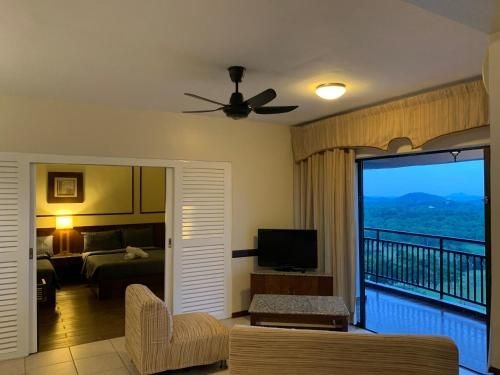 อะ ฟาโมซา รีสอร์ต คอนโด ดี ซาวอย (A Famosa Resort @ Condo D Savoy)1