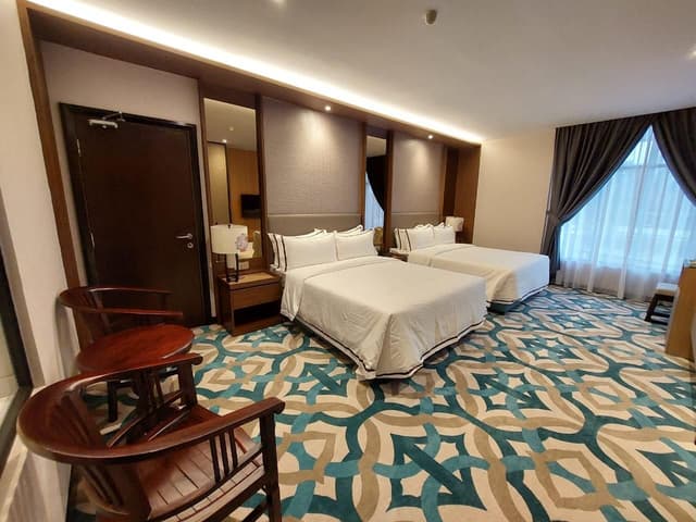 Executive Room 4
