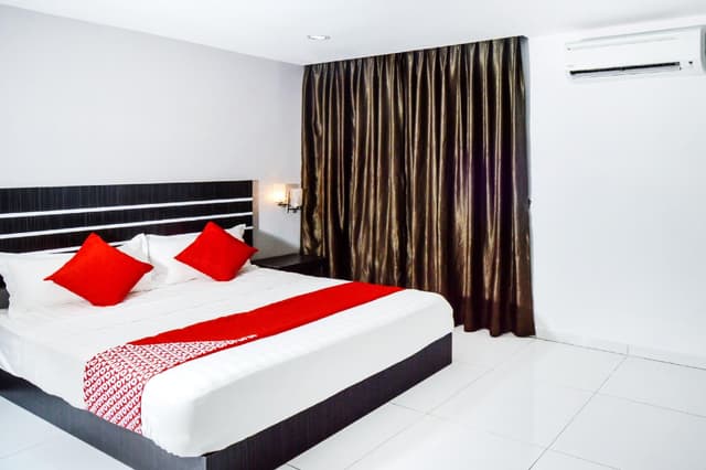 Standard King Room