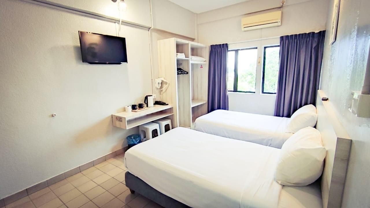 โรงแรมโลตัส อินน์ (Lotus Inn Hotel)2