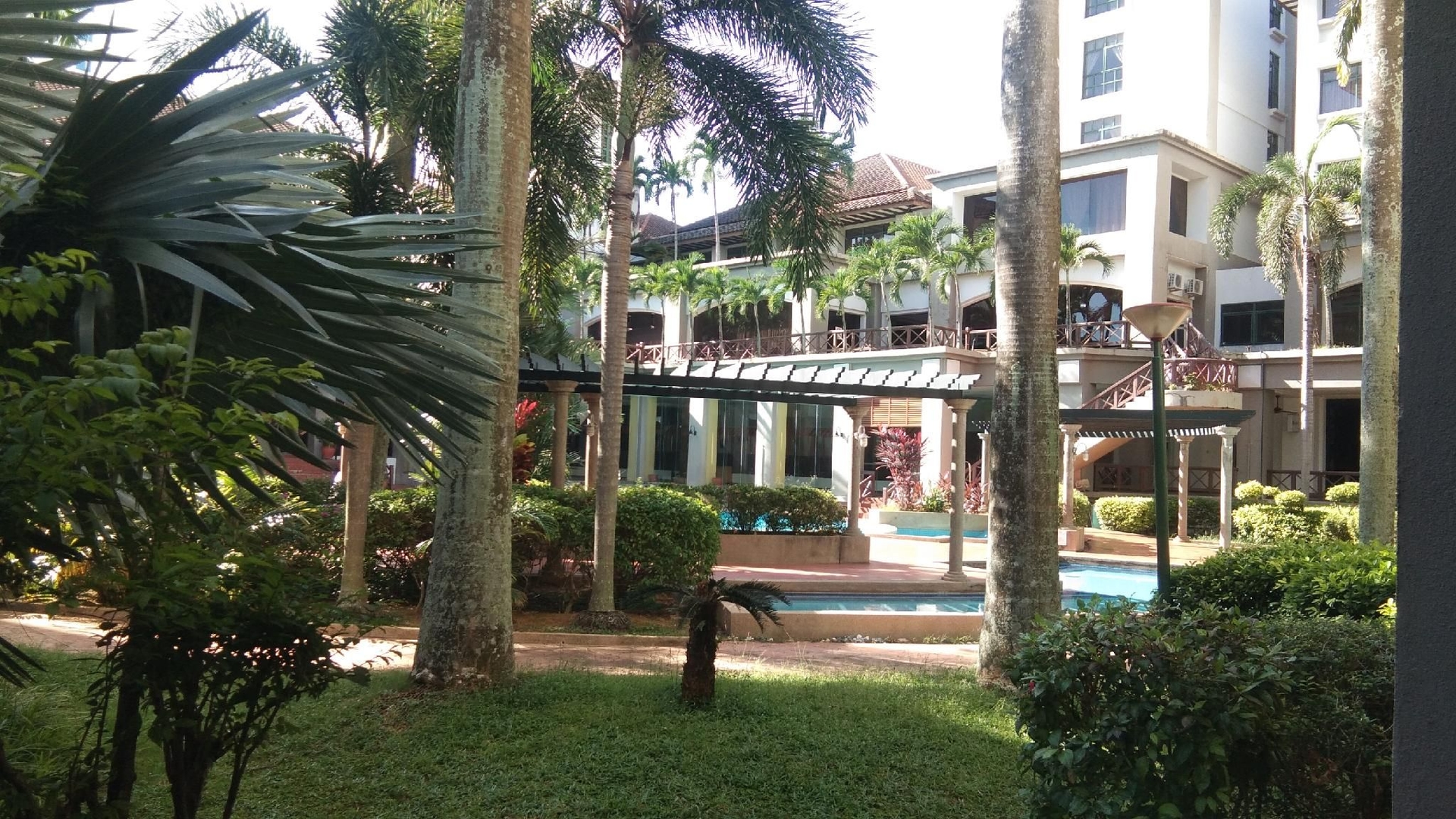 โอโย โฮม 90533 โนแมดิก ทาวน์ คอนโด (OYO Home 90533 Nomadic Town Condo)0