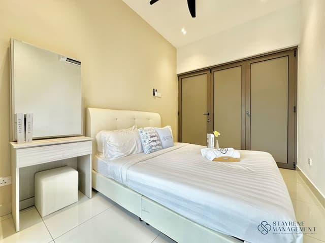 Comfort Penthouse, 4 Bedrooms, Non Smoking, City View