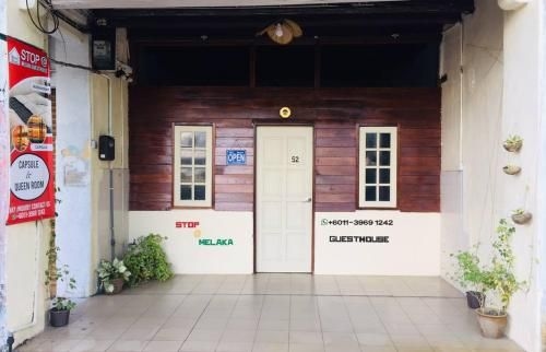 แวะพักที่เกสต์เฮาส์มะละกา (Stop @Melaka Guesthouse)0