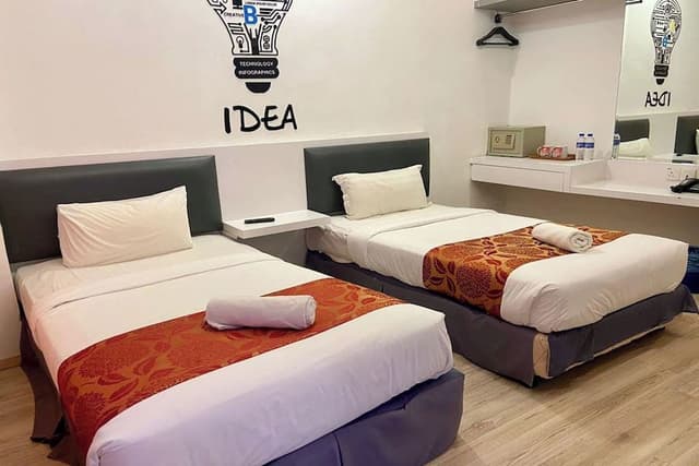 Deluxe Twin Room