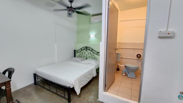 Double Room with Private Bathroom