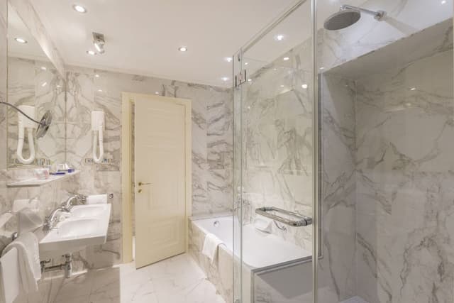 Junior Suite, Lake View