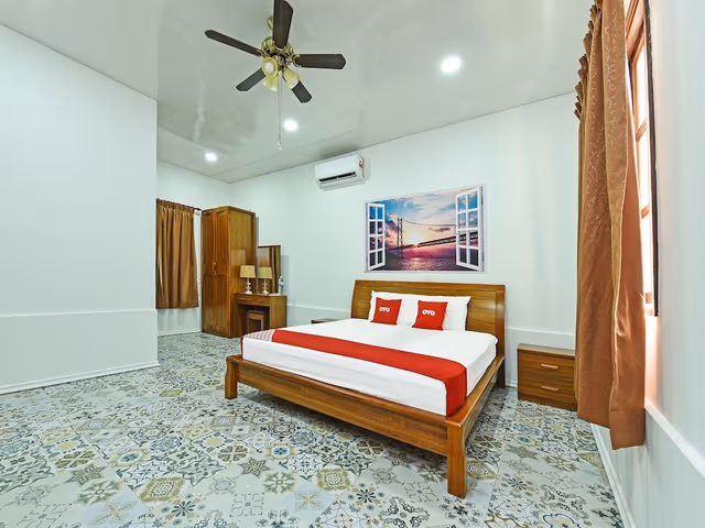 Room, Private Bathroom