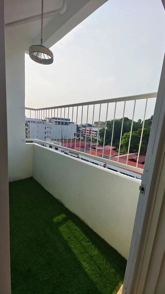 Classic Apartment, 3 Bedrooms, City View