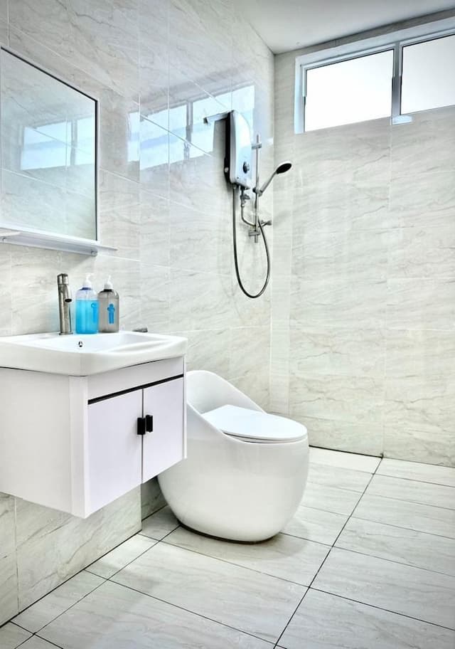 Classic Apartment, 3 Bedrooms, City View