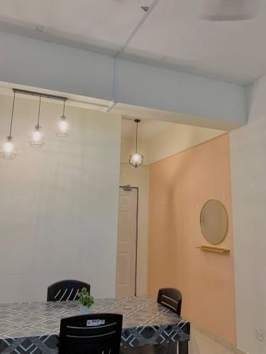 COZY Homestay 3BR KTCC Pantai Batu Burok HSNZ2