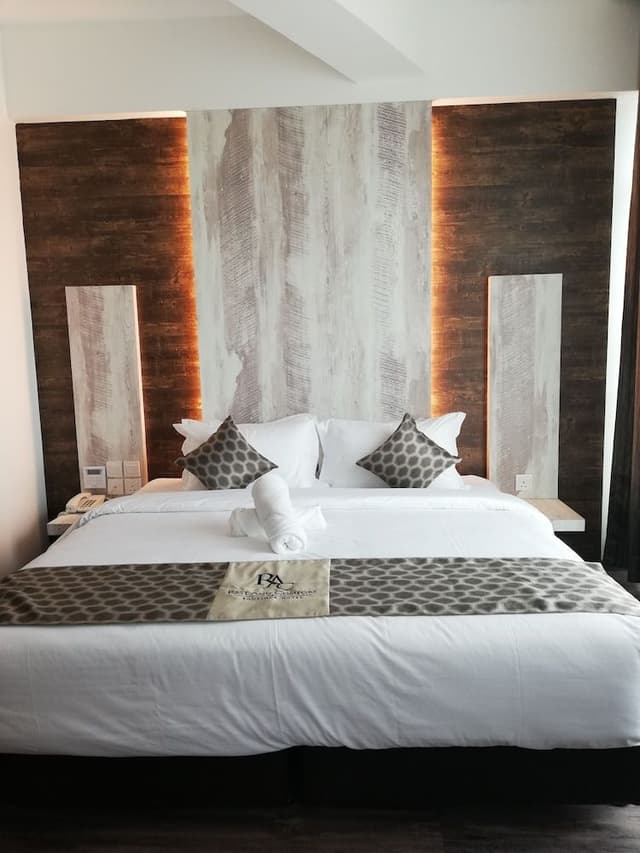 Deluxe Queen Room