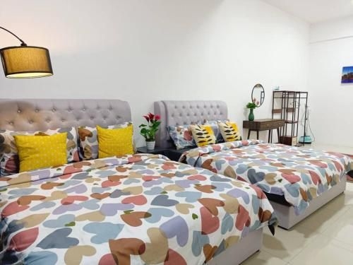 อพาร์ตเมนต์ 3 ห้องนอน 2 ห้องน้ำส่วนตัว ขนาด 1100 ตร.ม. – ซิตี้เซ็นเตอร์ (CASA CHINTA@ICON RESIDENCE WITH POOL)2