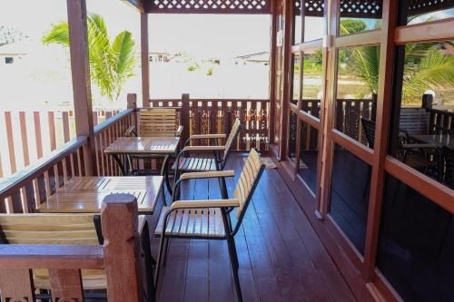 ดีราซนา บีช ชาเลต์ เซบารัง ตากีร์ (D'Razna Chalet Pantai Seberang Takir)0