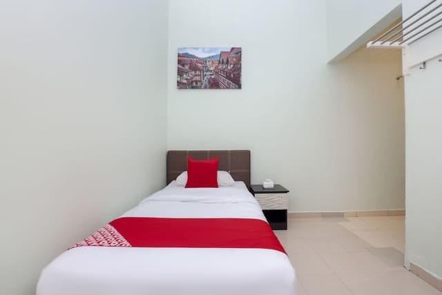 Deluxe Single Room